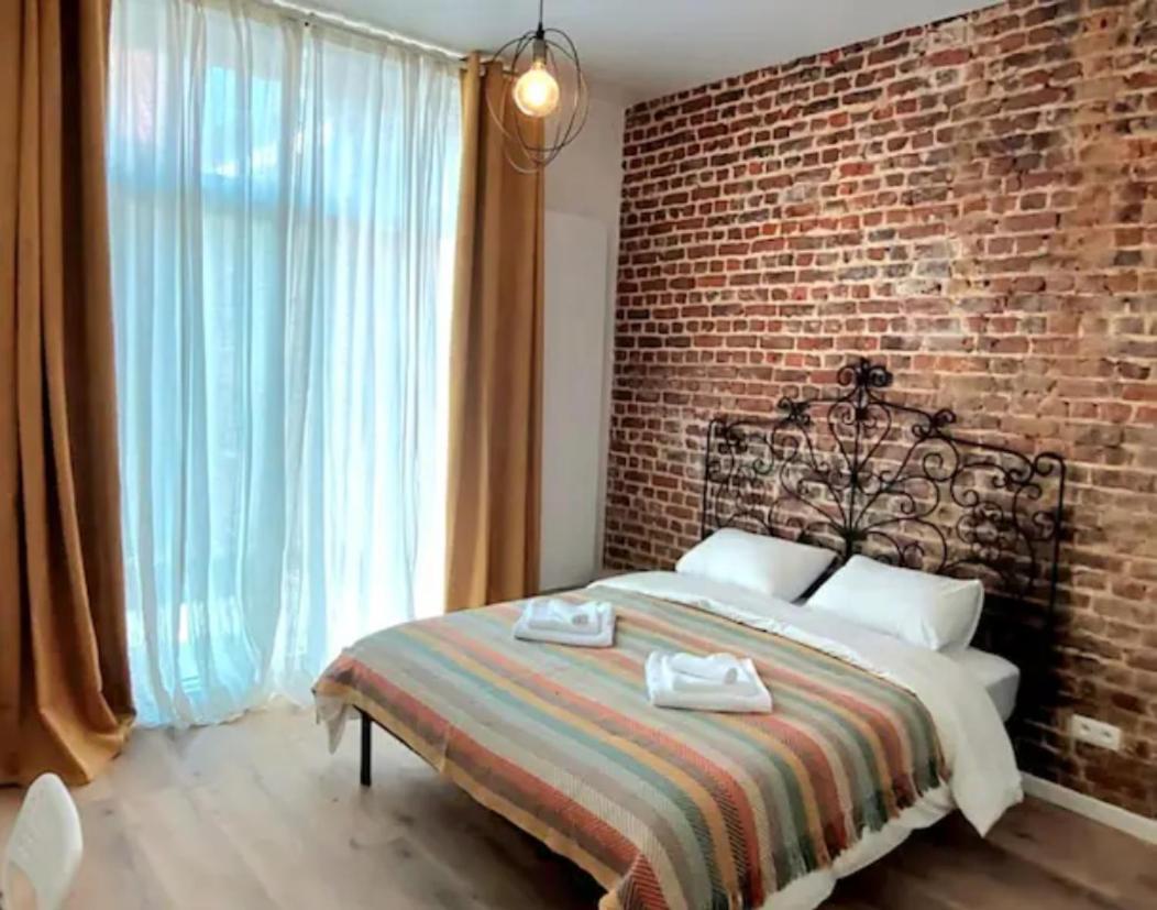 Brand New Iris Room With Private Bathroom And Balcony Брюксел Екстериор снимка