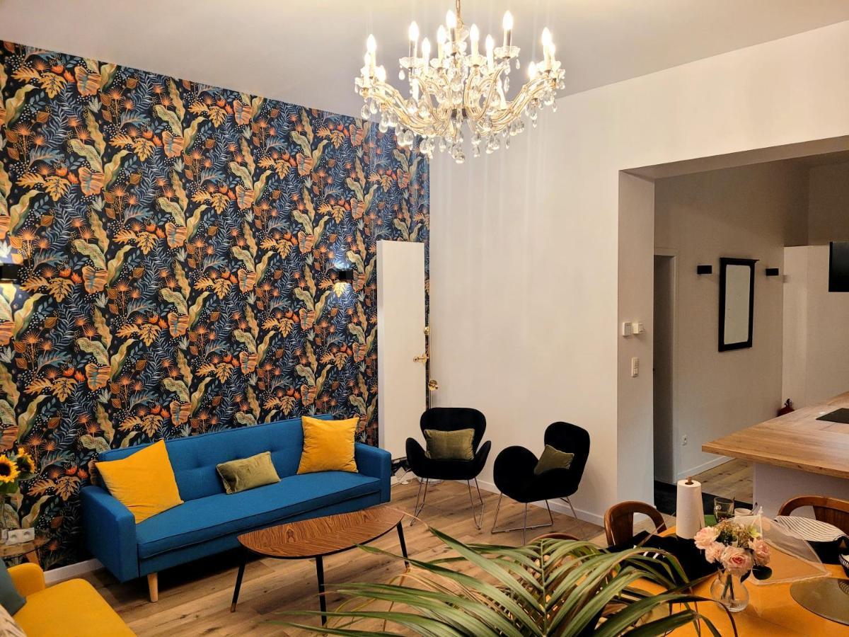 Brand New Iris Room With Private Bathroom And Balcony Брюксел Екстериор снимка