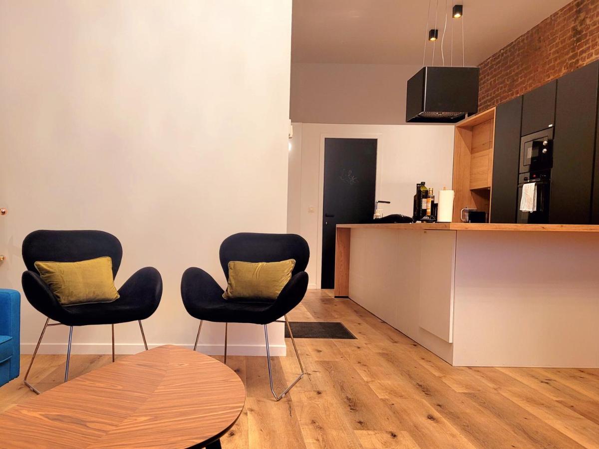 Brand New Iris Room With Private Bathroom And Balcony Брюксел Екстериор снимка