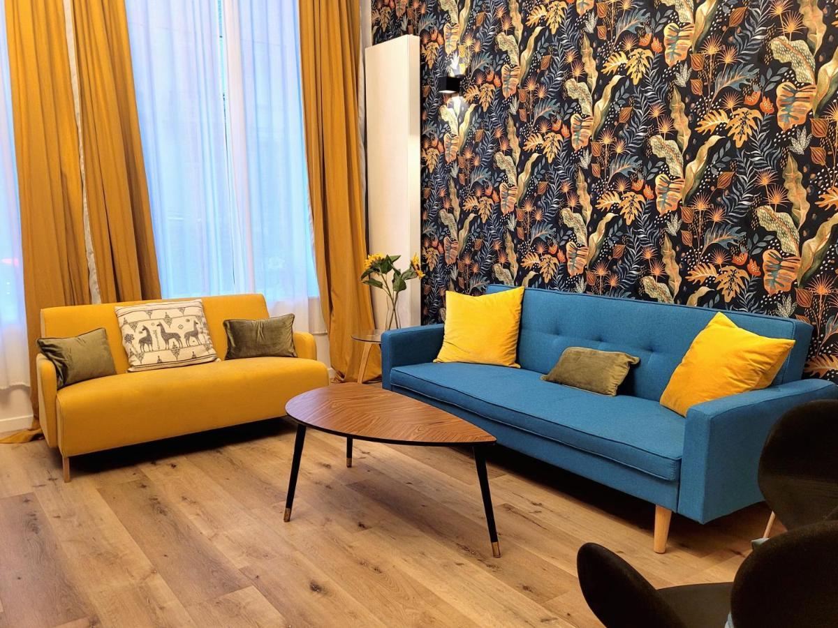 Brand New Iris Room With Private Bathroom And Balcony Брюксел Екстериор снимка