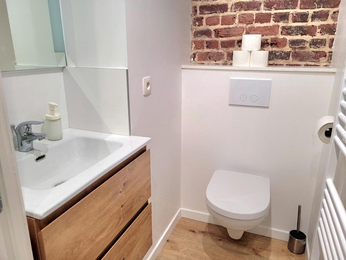 Brand New Iris Room With Private Bathroom And Balcony Брюксел Екстериор снимка